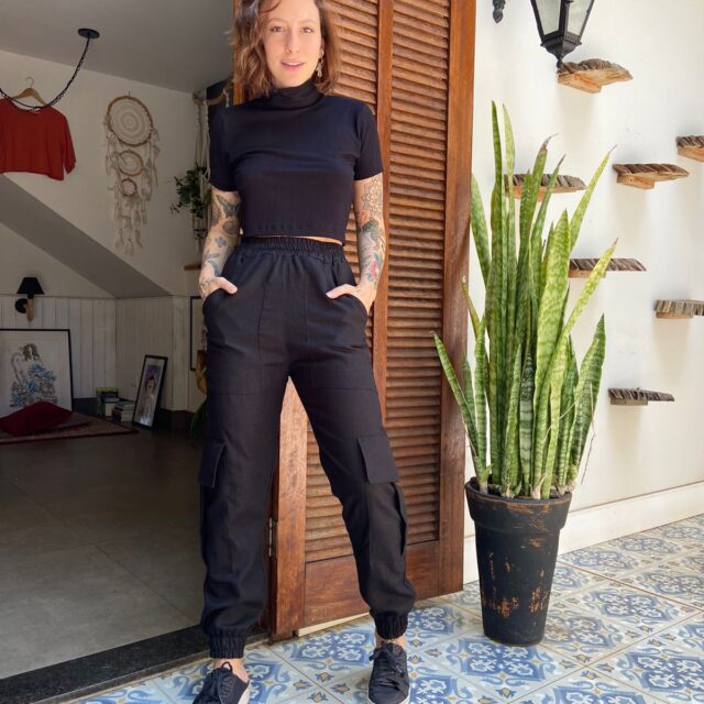 Cropped Gola Alta Preto