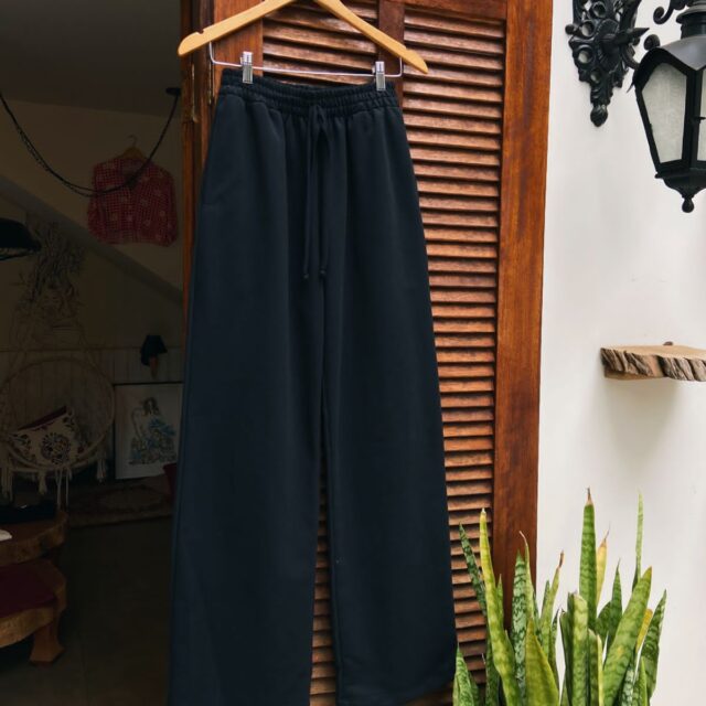 Pantalona Moletom Preta