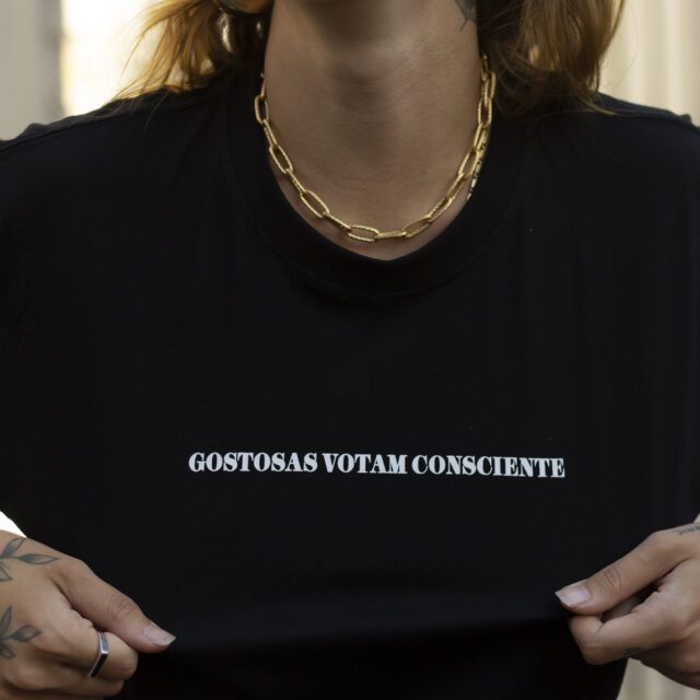 Camiseta Preta Gostosas Conscientes