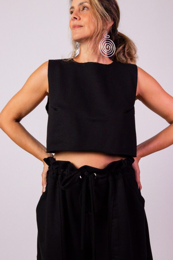 Cropped Recortes Preto
