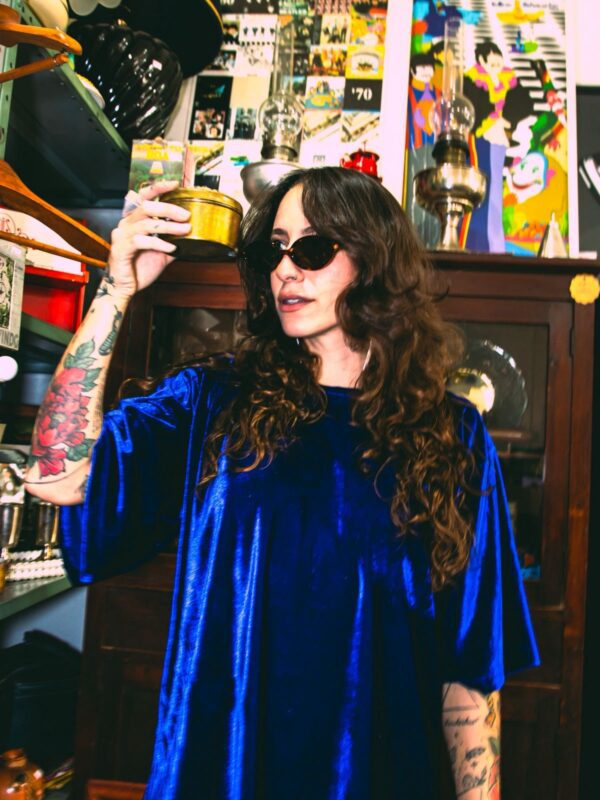 Camiseta Oversized Veludo Azul Galáxia