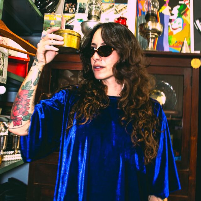 Camiseta Oversized Veludo Azul Galáxia