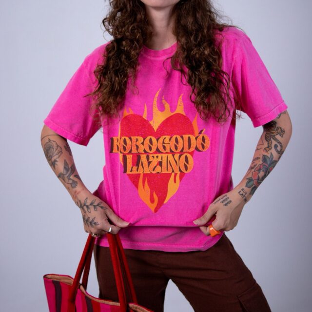 Camiseta Borogodó Latino Rosa - Imagem 2