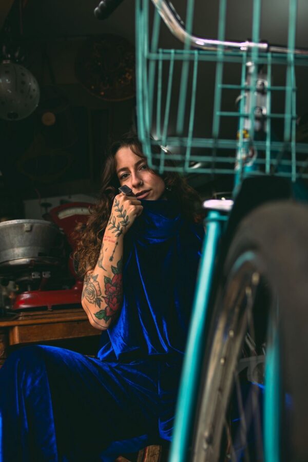 Regata Boho Veludo Azul Galáxia