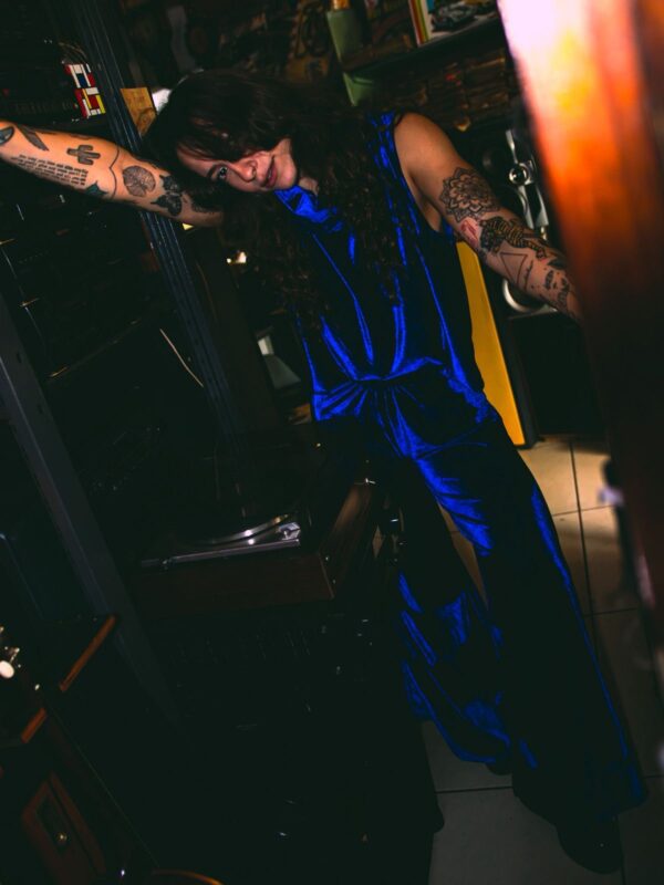 Regata Boho Veludo Azul Galáxia