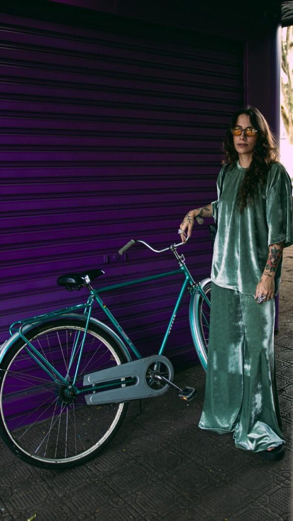 Camiseta Oversized Veludo Verde Oliva