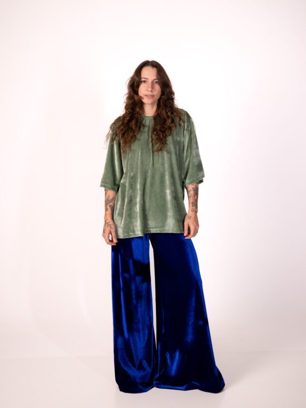 Camiseta Oversized Veludo Verde Oliva