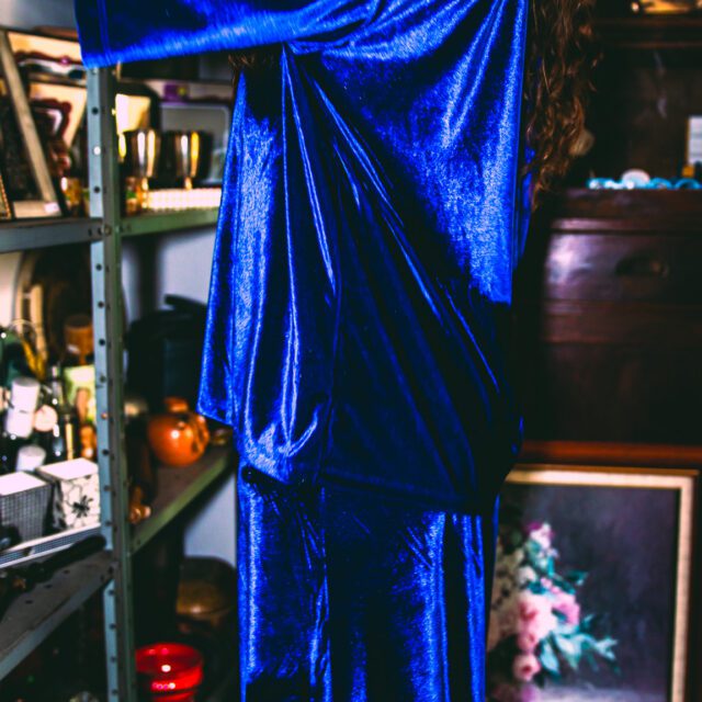 Camiseta Oversized Veludo Azul Galáxia - Imagem 2