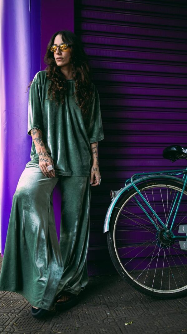 Camiseta Oversized Veludo Verde Oliva