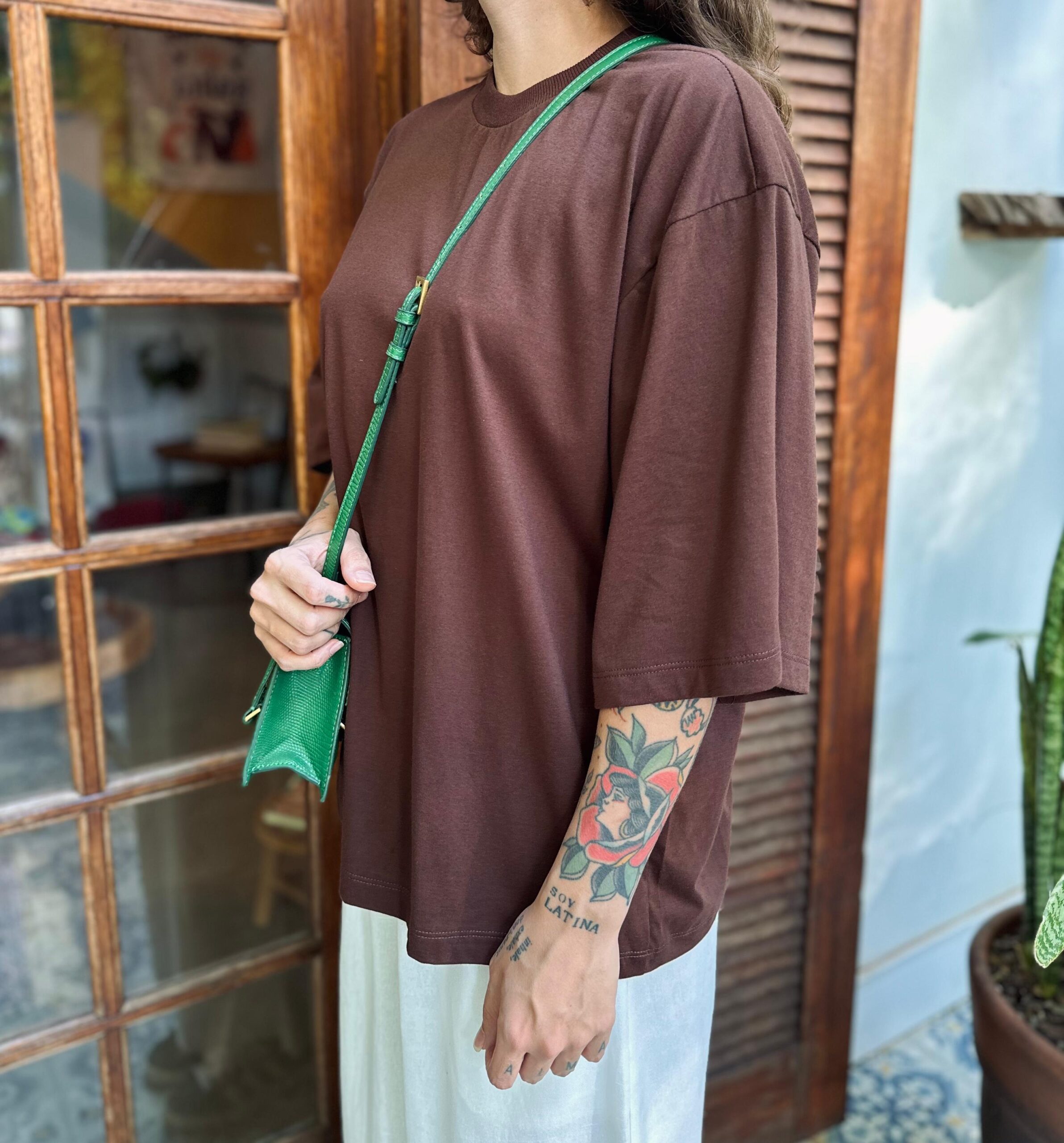 Camiseta Oversized Moletom Marrom